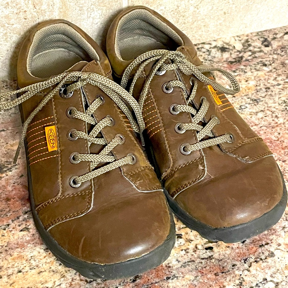 Keen casual dress shoes